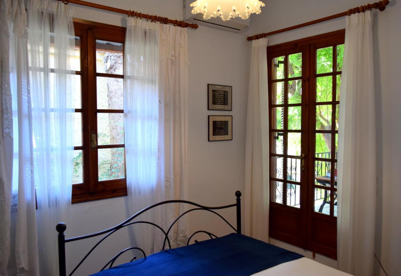 House Inside Garden Apartamento Volos Exterior foto